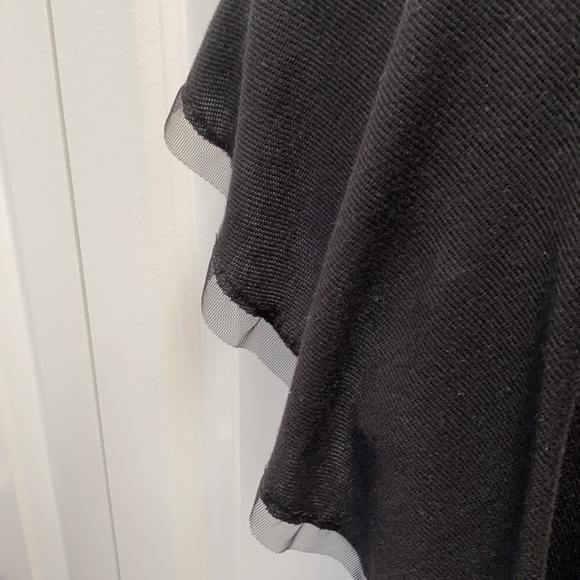 BCBG Maxazria knit tank with one flutter sleeve - Picture 2 of 3